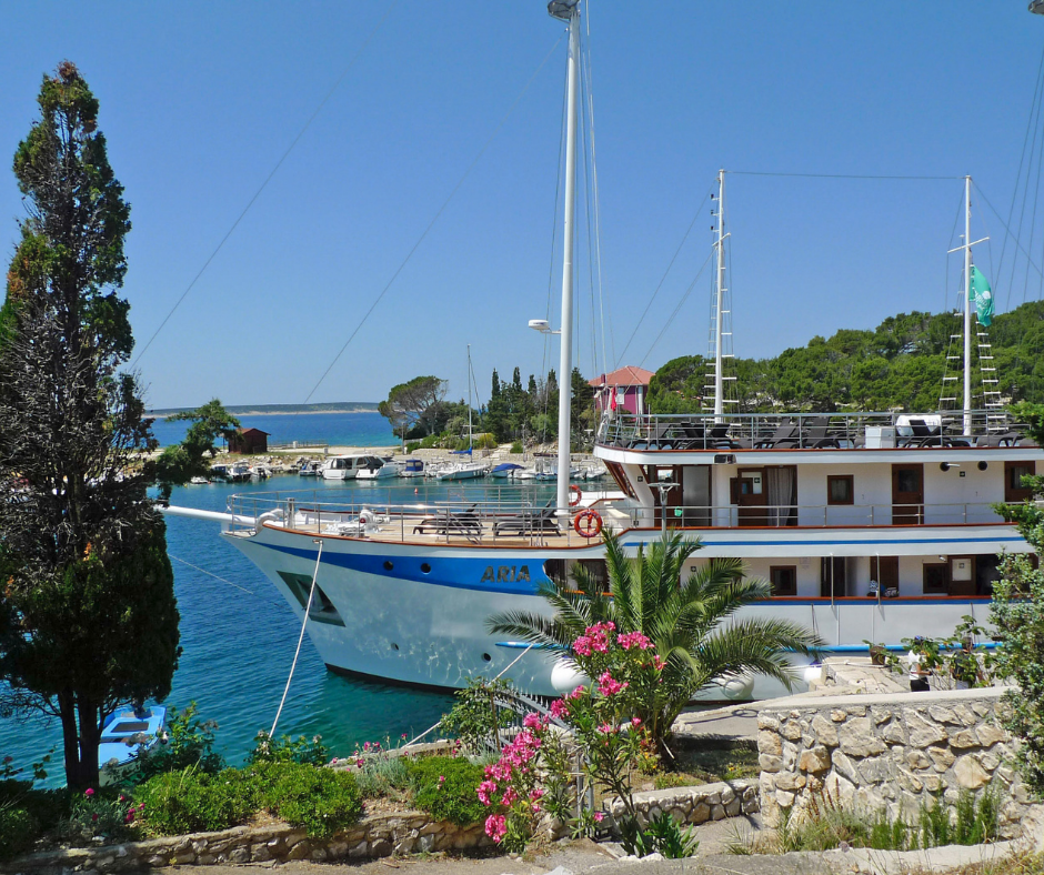MS Aria Deluxe Kreuzfahrt Route R4: Von Rijeka bis Dubrovnik und zurück durch Kroatiens Inselwelt